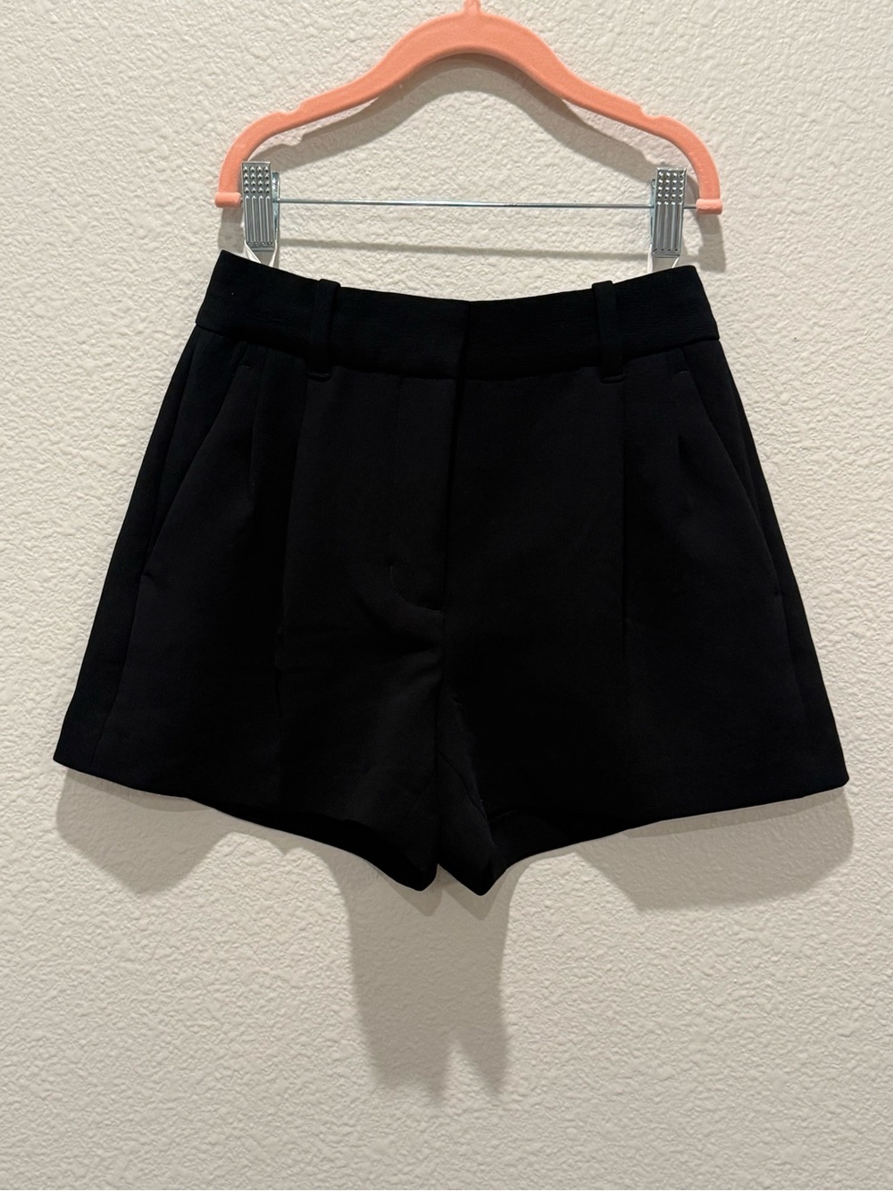 Aritzia The Effortless Short • Size 00